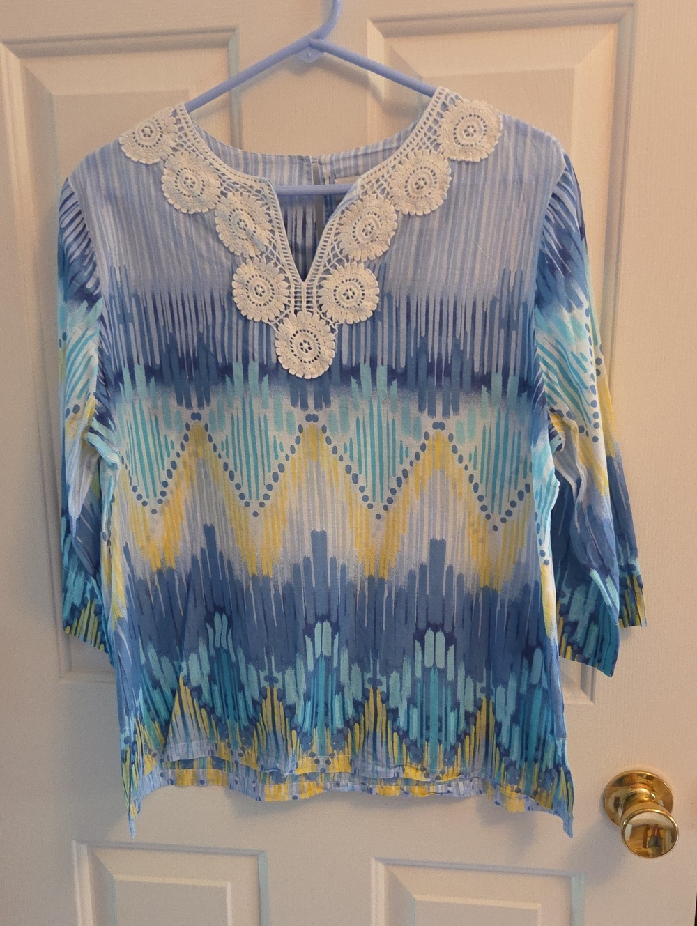 Alfred Dunner Petite Women's Blue Patterned Crochet-Trim Tunic Top Size 16P